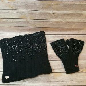 Betsey Johnson scarf and glove set